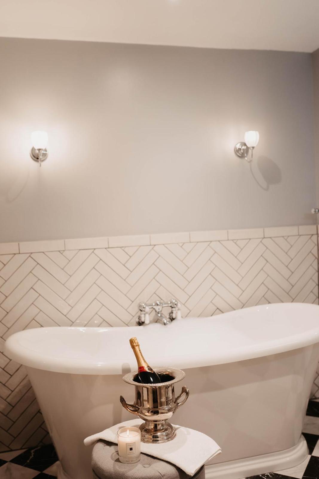 The Boar'S Head Hotel Harrogate Bagian luar foto